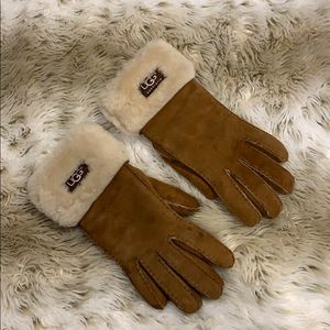 UGG Authentic Shearling Gloves